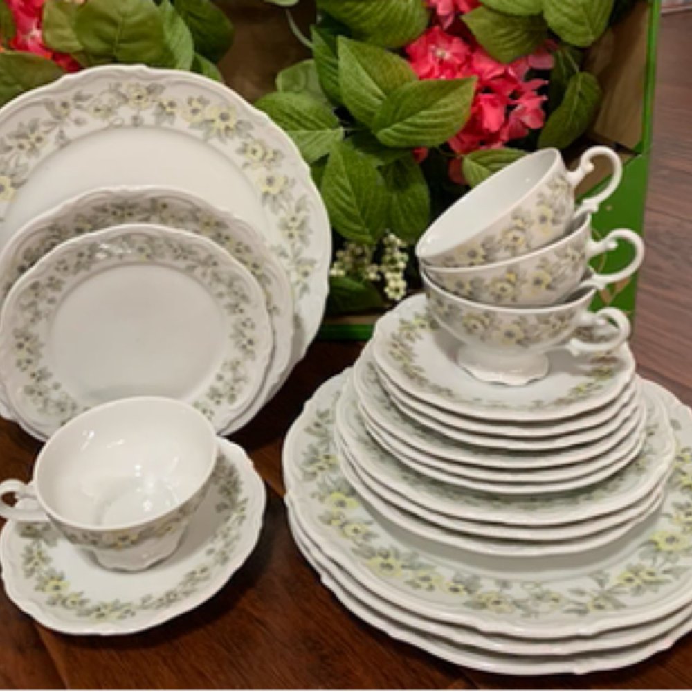 Mitterteich Bavaria 20-piece place settings for 4 , Excellent condition